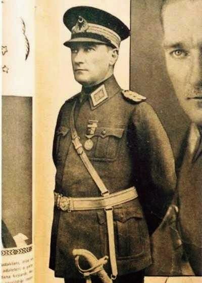 üniformalı ata.jpg