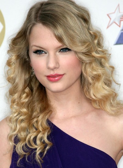 Yeni Model Dalgalı Saç Yapımı Örnekleri_ (7).jpg