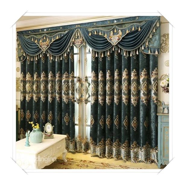 yeşil altın işlemeli salon perdesi çok şık.jpg