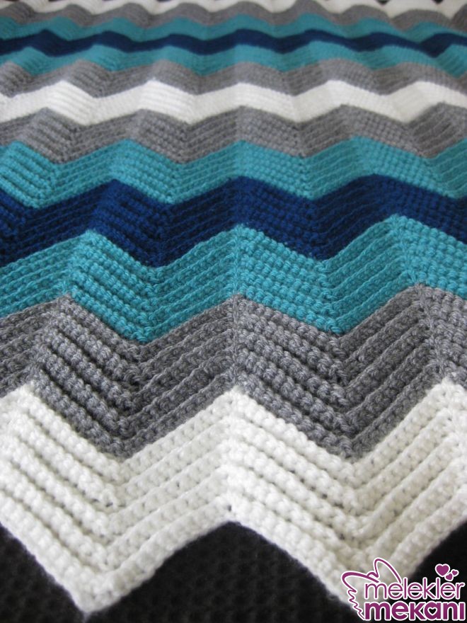 zikzak dalgali uc boyutlu gorunen afgan orgu.jpg