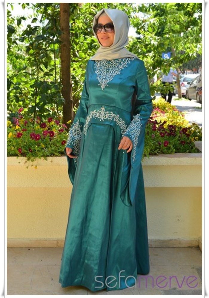 zümrüt yeşili tesettür abiye elbise modelleri_ (8).jpg