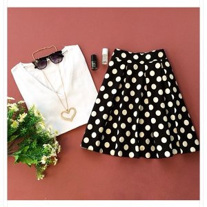 puantiyeli pileli etek kombini.jpg