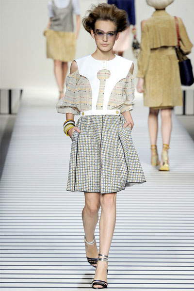 2012_fendi_yaz_koleksiyonu%20(12)-251.jpg
