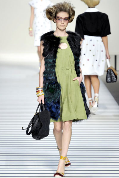 2012_fendi_yaz_koleksiyonu%20(15)-18e.jpg