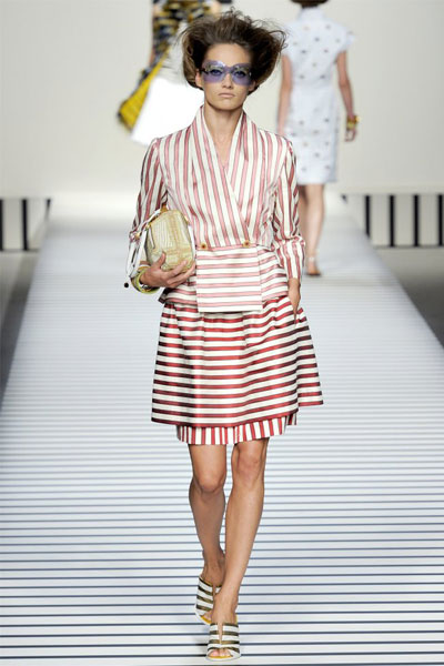 2012_fendi_yaz_koleksiyonu%20(3)-9b.jpg