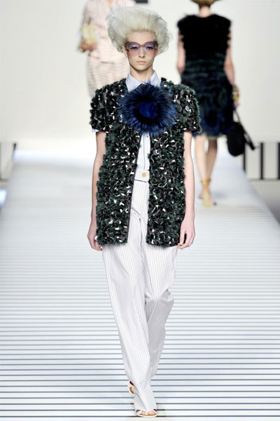 2012_fendi_yaz_koleksiyonu%20(6)-6c.jpg