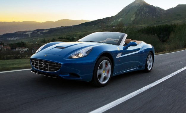 2013_Ferrari_California_resimleri%20(5)-18c.jpg