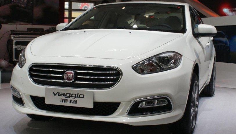 2013_Fiat_Viaggio_Sedan%20(2)-20c.jpg