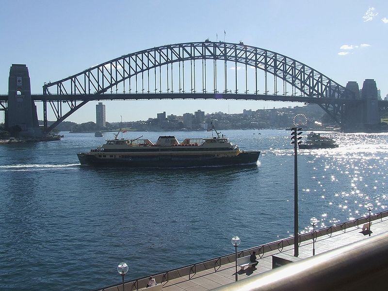 800px-sydney_harbour_bridge_from_the_opera_house-9857.jpg