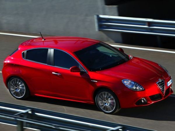 Alfa-Romeo-Giulietta-17.jpg