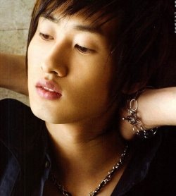 Eunhyuk_resimleri%20(6)-12c.jpg