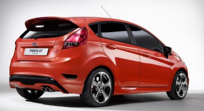 Ford_Fiesta_ST%20%20(8)-13a.jpg