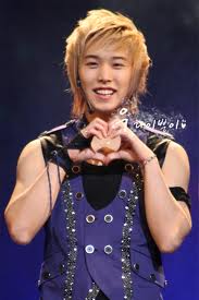 Super_Junior_Sungmin_resimleri%20(3)-12b.jpg