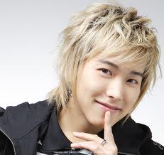 Super_Junior_Sungmin_resimleri%20(4)-321.jpg