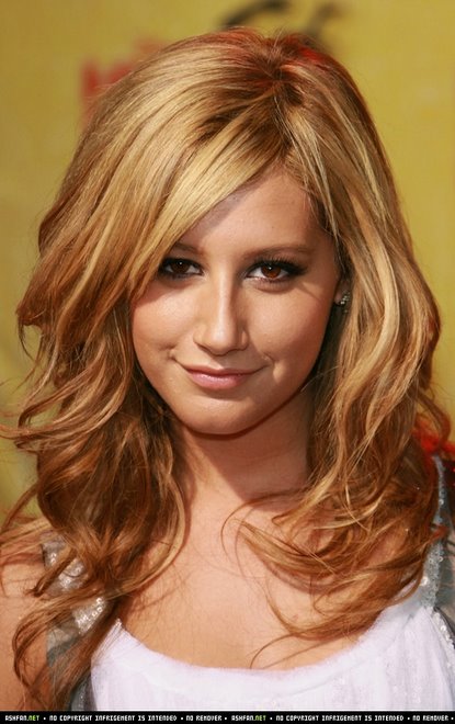 ashley_tisdale_resimleri%20(1)-15b.jpg