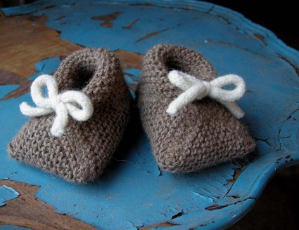 baby-booties-thumb-425x328-96805-7525.jpg