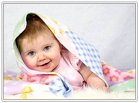 baby-girl-with-beautiful-smile-2366.jpg