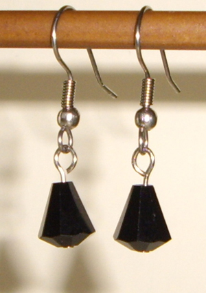 black-earrings-7653.jpg
