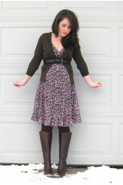 brown-witchery-cardigan-purple-motherhood-maternity-dress-purple-hue-tights-_400-4624.jpg