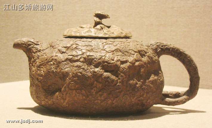 Первый электрический чайник 1885. Первый электрический чайник 1893. Первый электрочайник 19 века. Исторические чайники. Первый чайник кромптон.