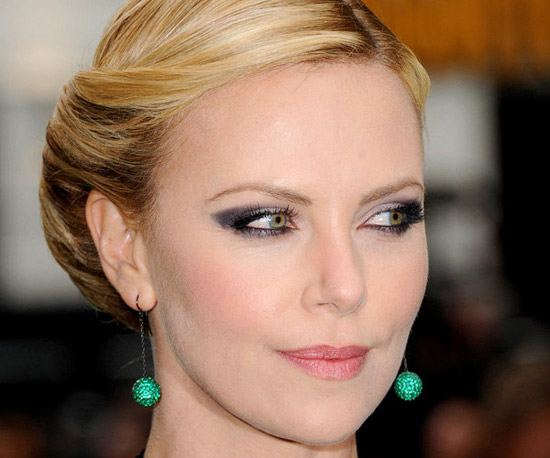charlize-2f5.jpg