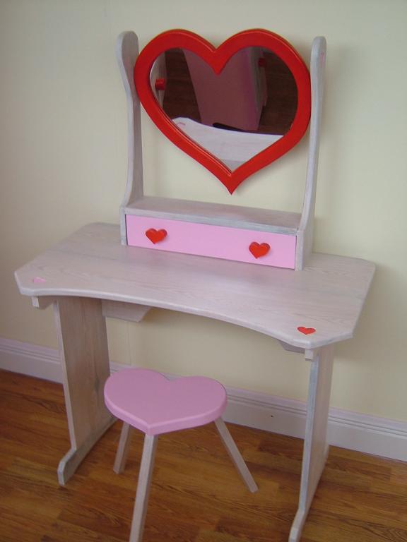 childs-dressing-table-large-4726.jpg