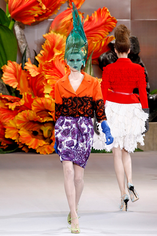 christian-dior-haute-couture-2010-kis25-7236.jpg