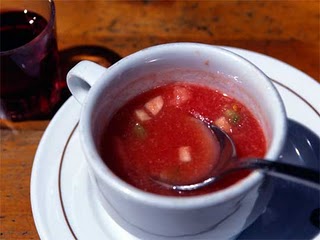 gazpacho-y-vino-tinto-3257.jpg