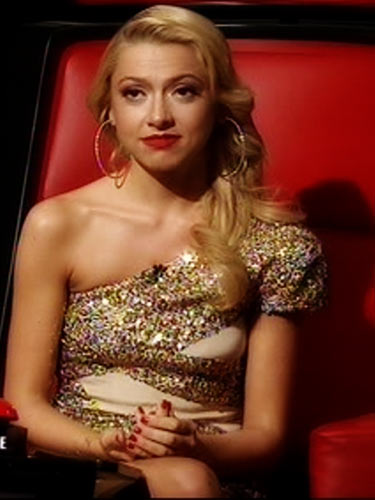 hadise-e0.jpg