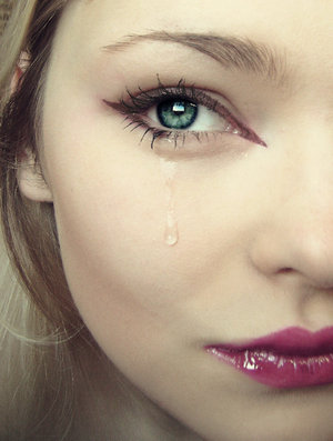 i_saw_you_cry_by_alineblood-6104.jpg