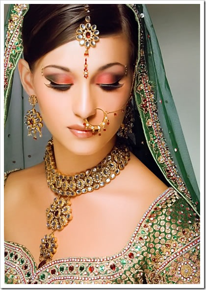 indian-bridal-makeup-jewellery--bridal-dress_thumb3-4270.jpg