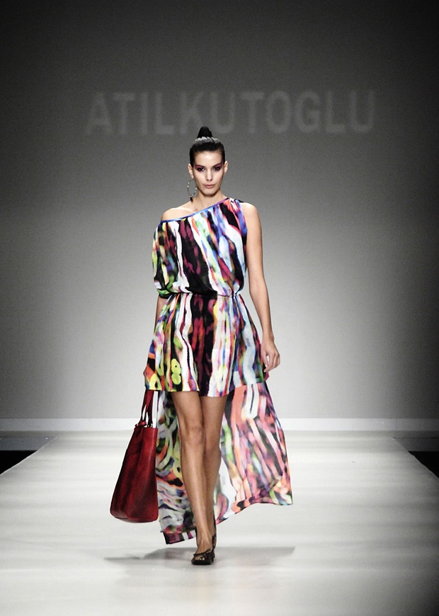 istanbul-fashion-week-2011-atil-kutoglu-4-63.jpg