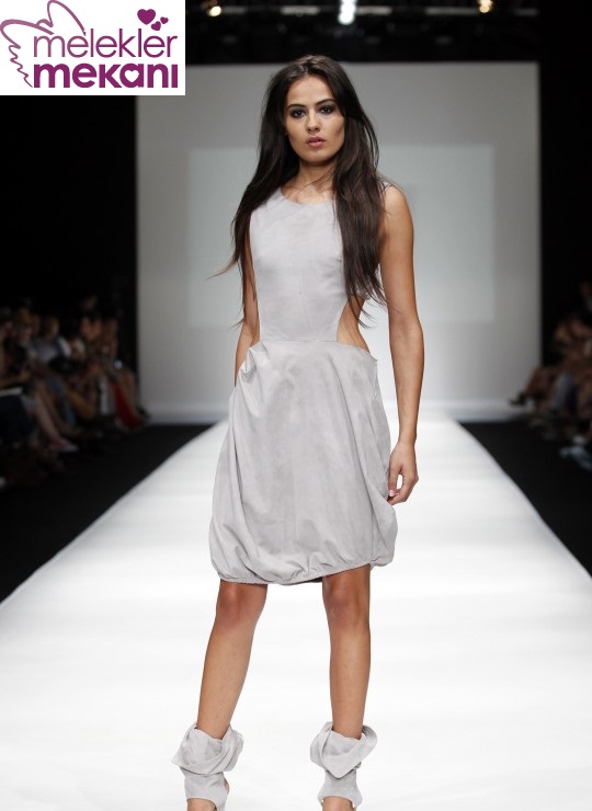 istanbul-fashion-week-2011-nejla-guvenc-2012-ilkbahar-yaz-koleksiyonu-defilesi-7-2e5.jpg