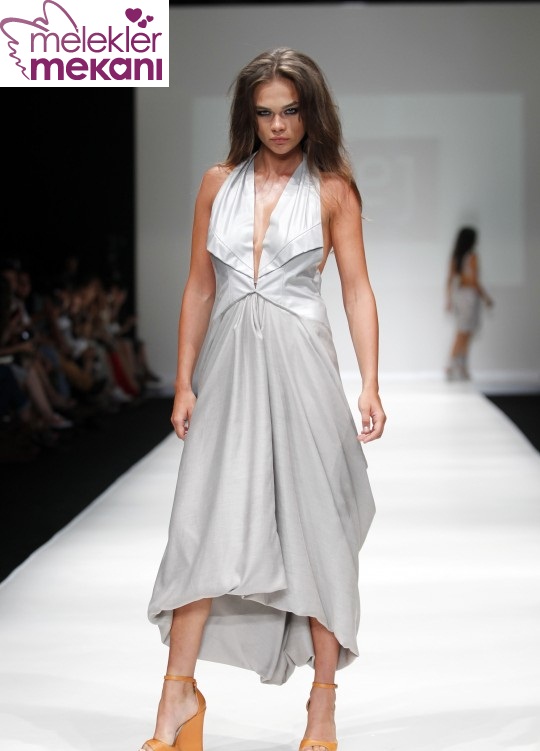 istanbul-fashion-week-2011-nejla-guvenc-2012-ilkbahar-yaz-koleksiyonu-defilesi-8-18d.jpg