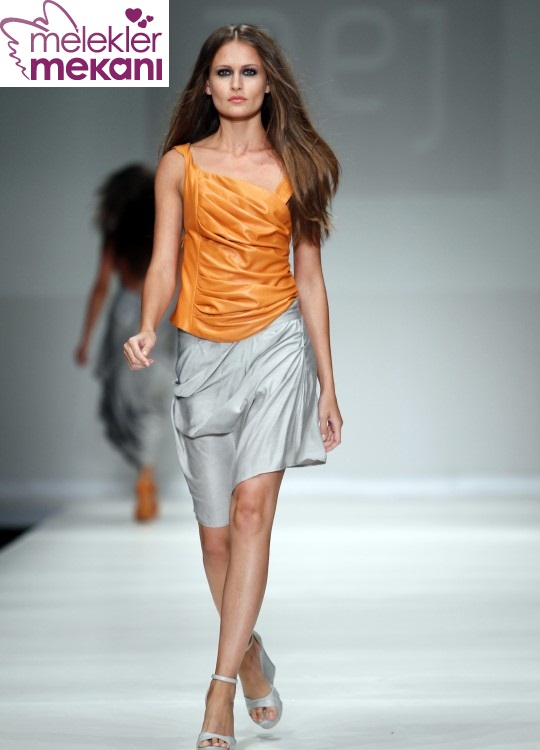 istanbul-fashion-week-2011-nejla-guvenc-2012-ilkbahar-yaz-koleksiyonu-defilesi-9-11d.jpg