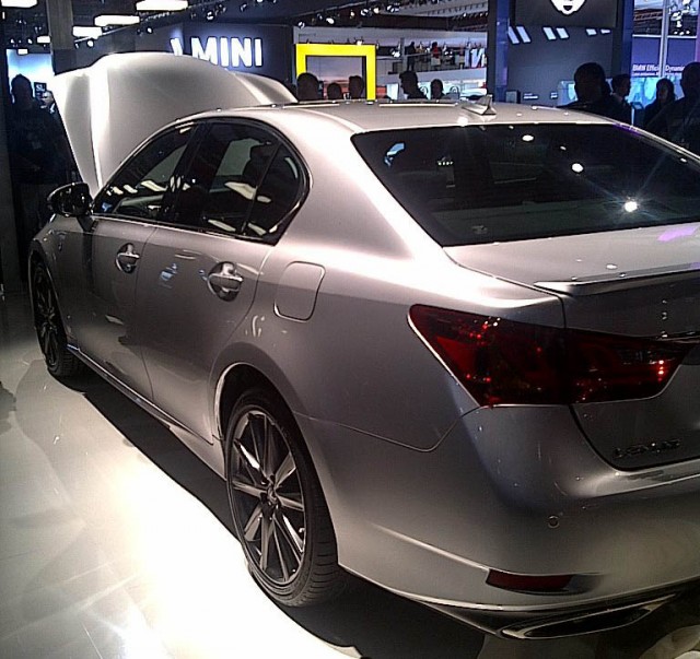 lexus_2-3c2.jpg