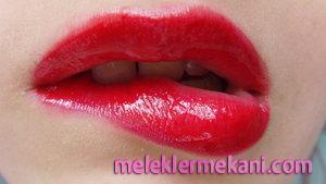 lips_by_watchsomeone-7978.jpg