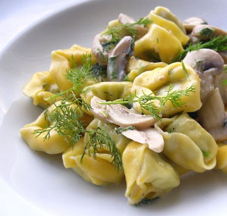 mantar_soslu_tortellini_tarifi-27f.jpg