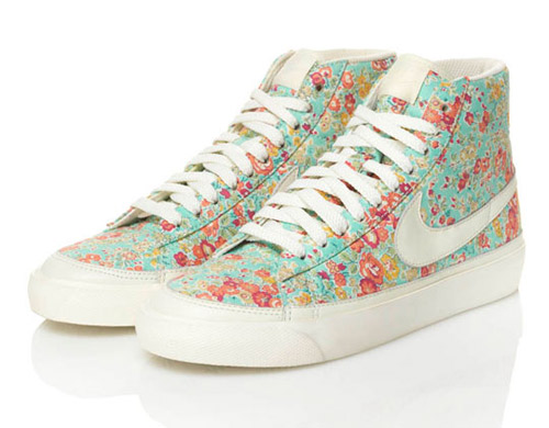 nike-liberty-cicek-desenli-02-2a8.jpg