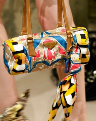 prada-fularli-ayakkabi-10-4572.jpg