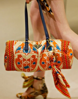 prada-fularli-ayakkabi-11-2089.jpg