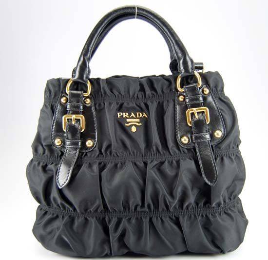 prada-gaufre-nylon-tote-camta__30657102_1-1475.jpg