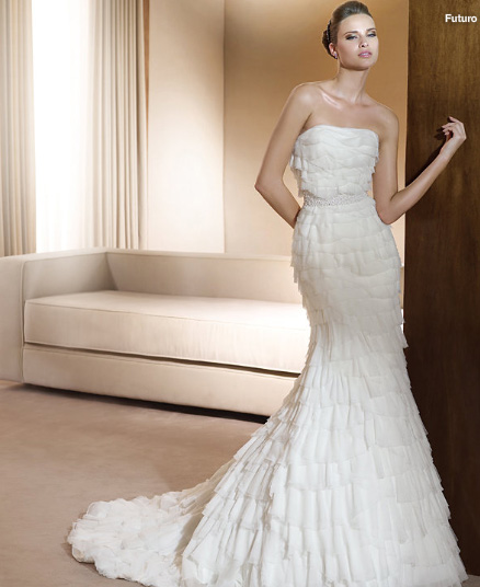 pronovias-2011-gelinkmodelleri-16-2211.jpg
