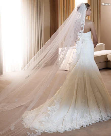 pronovias-2011-gelinkmodelleri-38-5616.jpg