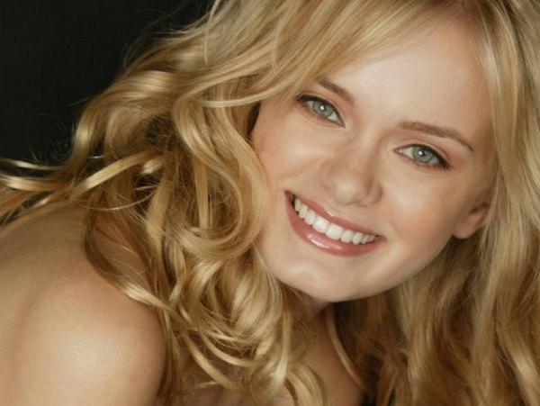 sara-paxton6-9500.jpg