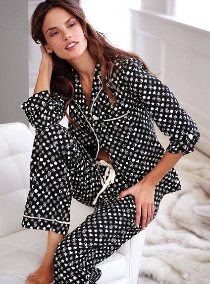 victoria-039-s-secret-logolu-pijama-takimi-tek__32975204_0-5043.jpg