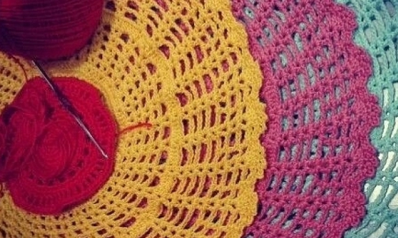 Örgüden Amerikan Servisleri Modelleri ve Yapılışı Sunumlarınızı Daha Zarif Hale Getirmek İçin