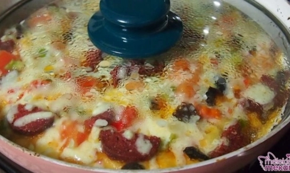 Teflon tavada pizza tarifi