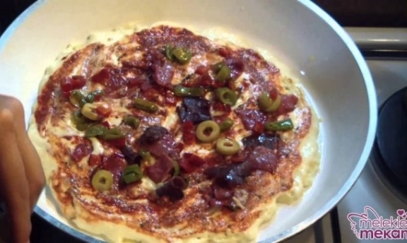 Teflon tavada pizza tarifi