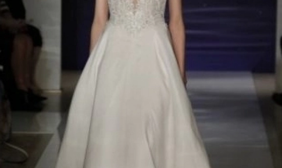 Reem Acra  Gelinlik Modelleri arayanlara son çıkan modelleri getirdik